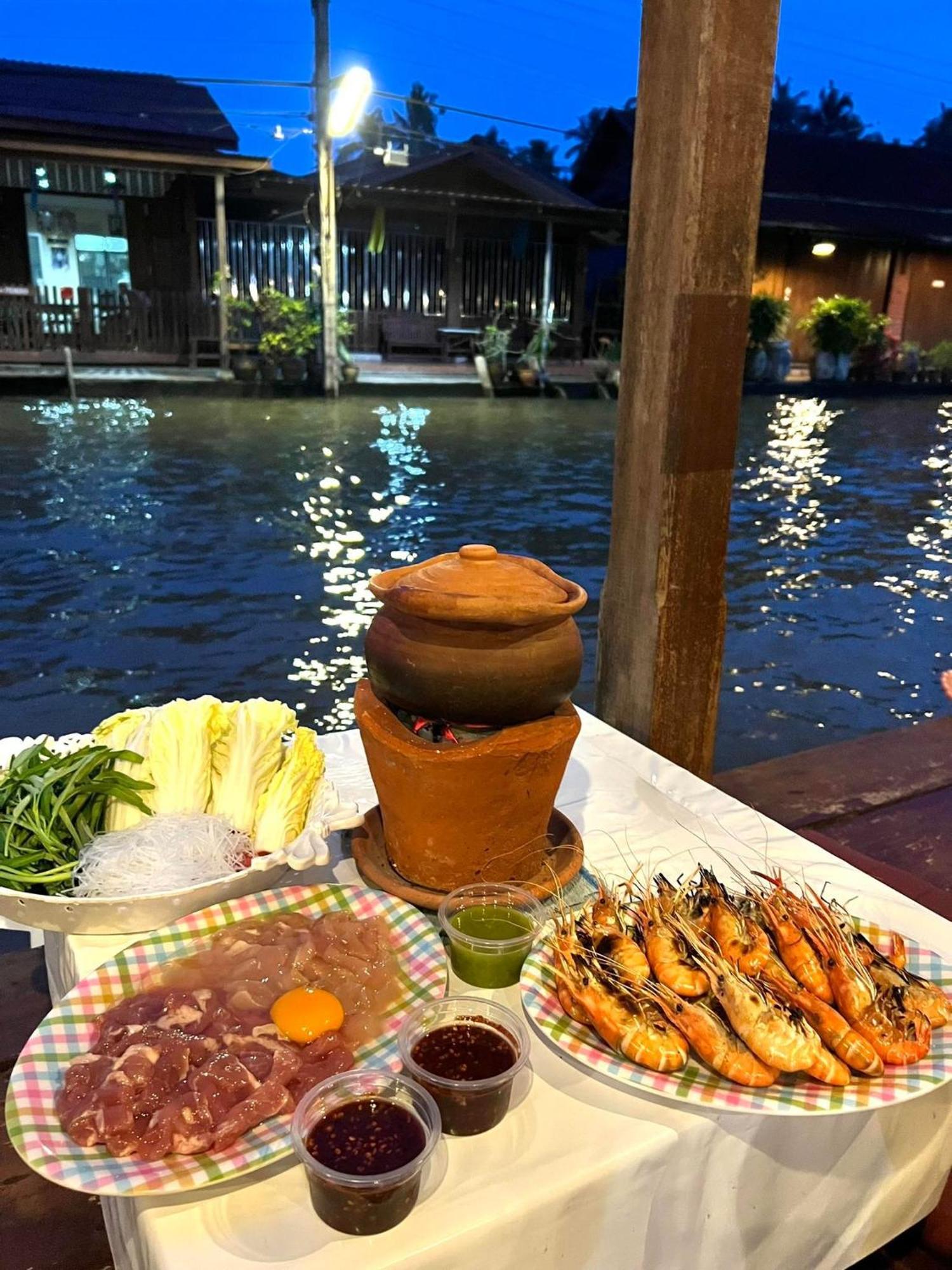 Baanklong Amphawa Homestay Екстериор снимка